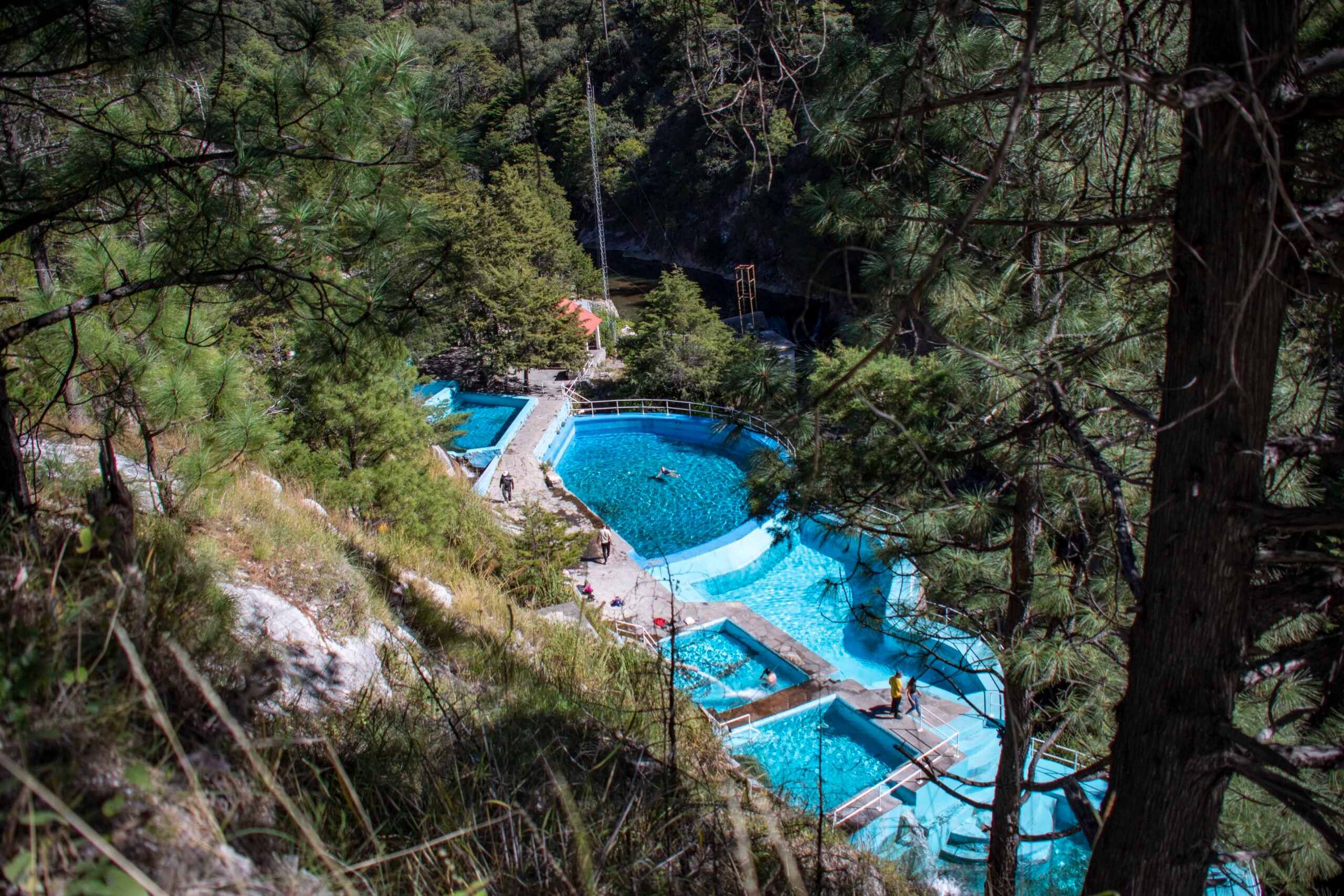 Vista General de Rekowata - Cañón y Aguas Termales
